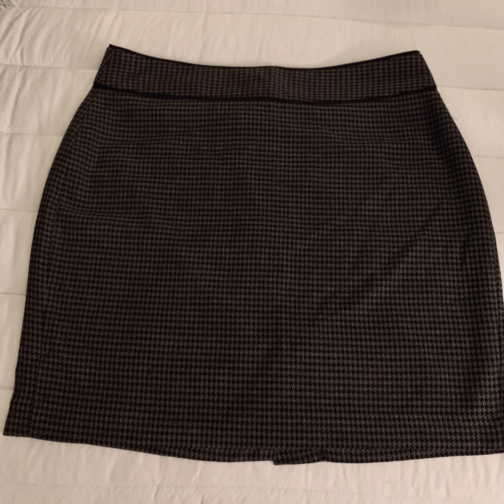 Houndstooth Banana Republic Skirt